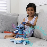 Jada Toys 9336064314R00 RC Disney Stitch távirányítós figura szörfdeszkával