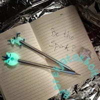 Kidea Sötétben világító HB grafit ceruza radírral - többféle (OFSKA)