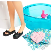 Barbie feltöltődés - Körömstúdió játékszett babával (GHN07)