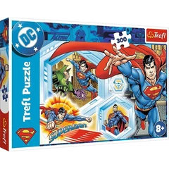 Trefl 300 db-os puzzle - Superman, az elpusztíthatatlan (23032)