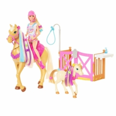 Barbie lovarda játékszett babával (GXV77)