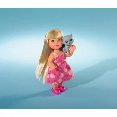 Evi Love baba kiscicával