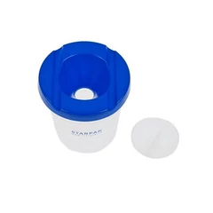 Műanyag ecsettál fedéllel