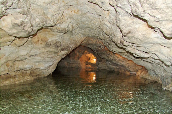 Tapolcai tavasbarlang